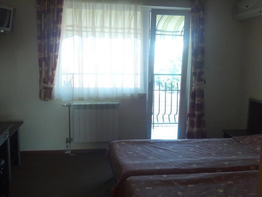 Family Hotel Gery Kranevo Exterior foto